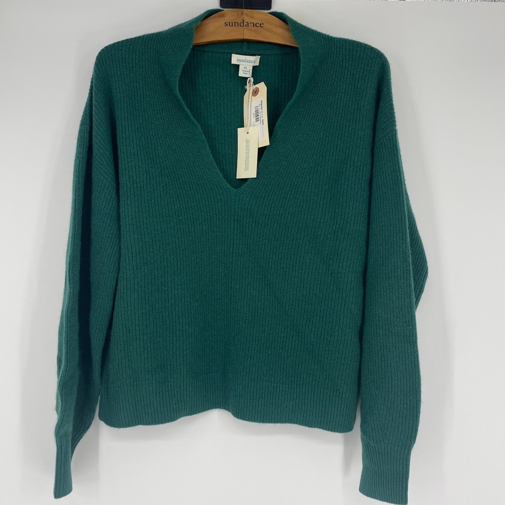 Sundance Amina Cashmere
Evergreen v neck sweater